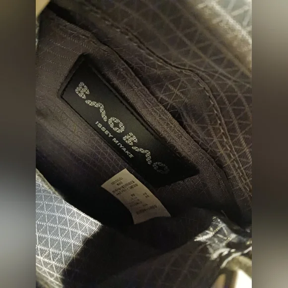 Bao Bao Issey Miyake White Crossbody Bag - Picture 13 of 16